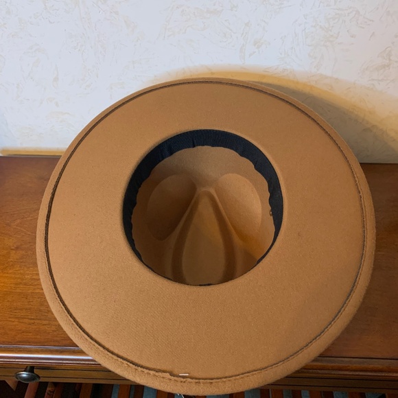 Ashley Stewart Embellished Caramel Felt Fedora with Adjustable Drawstring - Picture 6 of 7